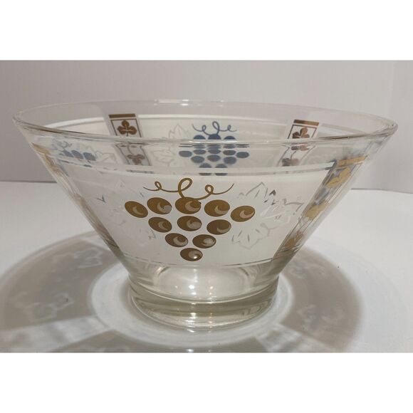 1950's Anchor Hocking Grapevine Pattern Chip Salad Fruit Decorative Bowl - Picture 1 of 10